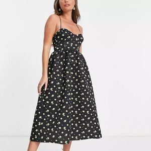 SOLD‼️ ASOS DESIGN cupped midi prom dress in blue ditsy floral print